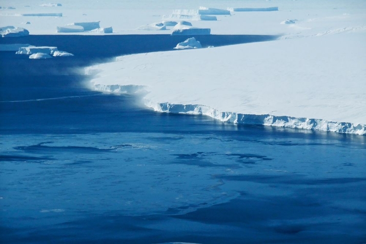 Picture of THURSTON ISLAND WESTERN ANTARCTICA