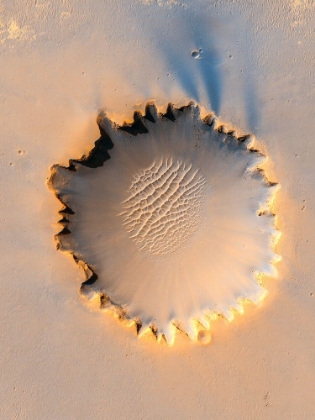 Picture of VICTORIA CRATER - AN IMPACT CRATER AT MERIDIANI PLANUM - NEAR THE EQUATOR OF MARS