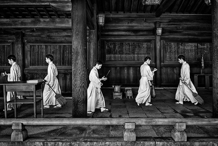 Picture of SWEEPING OF THE TEMPLE (TOKIO)