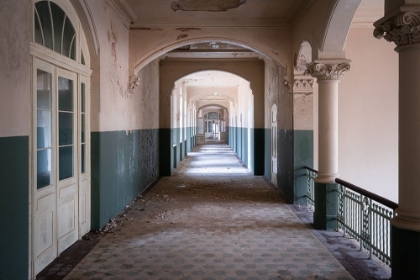 Picture of LONG HALLWAY