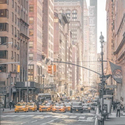 Picture of STREETS OF NEW YORK WITH CARS AND YELLOW TAXIS ON THE TRAFFIC SIGNAL