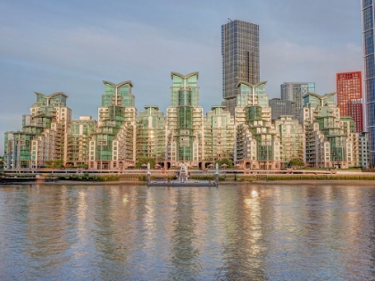 Picture of VAUXHALL HOUSE, RIVERSIDE LUXURY APARTMENT IN LONDON