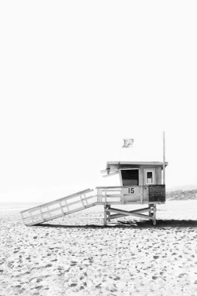 Picture of LIFEGUARD HUT IN BLACK AND WHITE