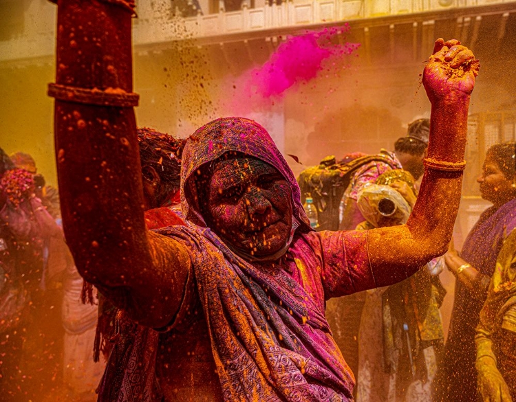 Picture of WIDOWS HOLI - VRINDAVAN-10