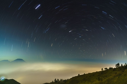 Picture of BETWEEN MOUNTAINS STARS AND FOG
