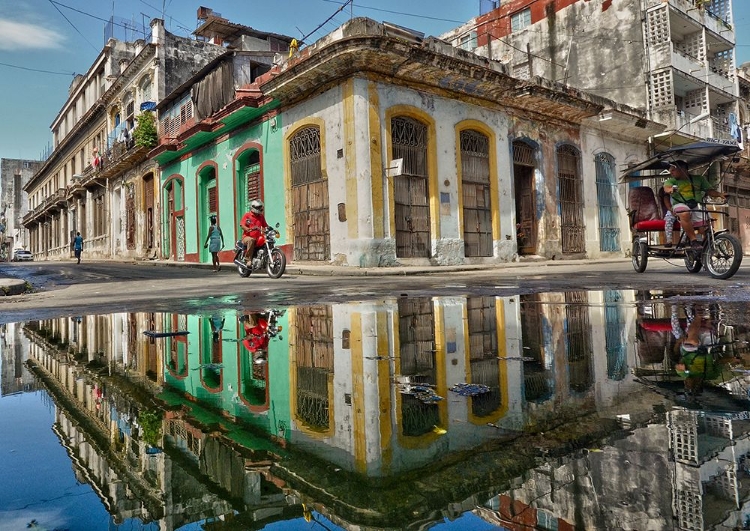 Picture of REFLECTION IN HAVANA