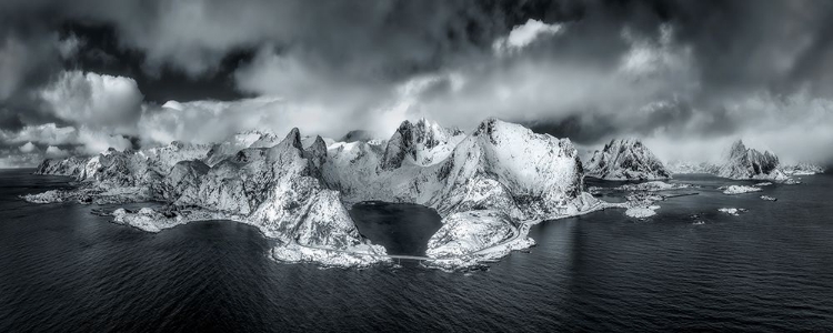 Picture of RING OF SNOW MOUNTAINS (PANORAMA)