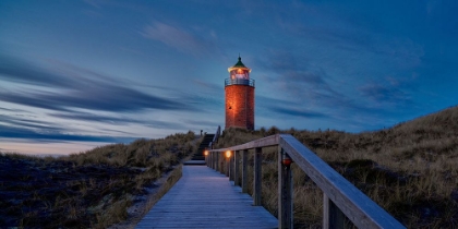 Picture of LIGHTHOUSE IN WINTER