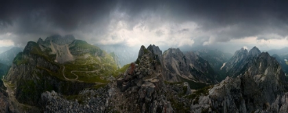 Picture of BIZARRE MOUNTAIN PANORAMA