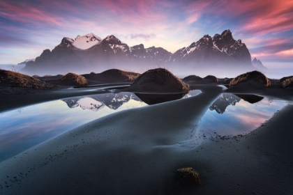Picture of GLOWING VESTRAHORN