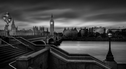 Picture of QUEENS WALK - LONDON