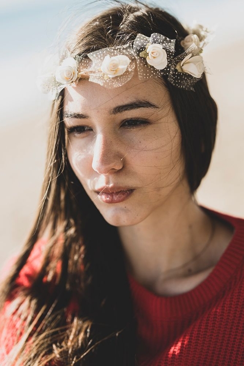 Picture of PORTRAIT OF A YOUNG WOMAN