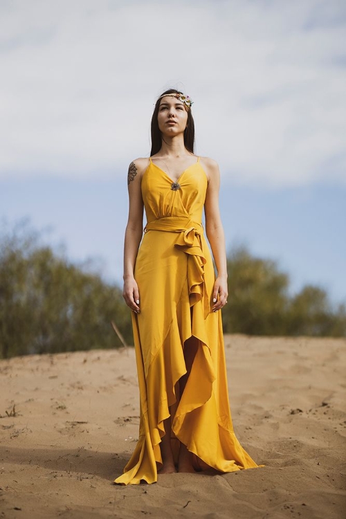 Picture of WOMAN IN YELLOW DRESS