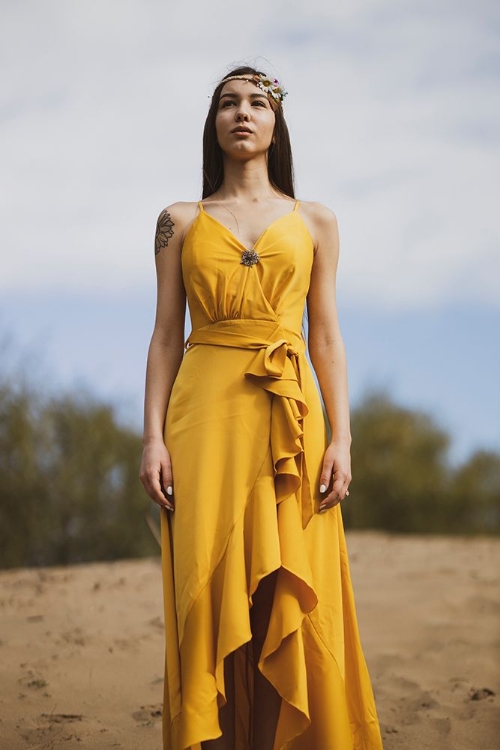 Picture of WOMAN IN YELLOW DRESS