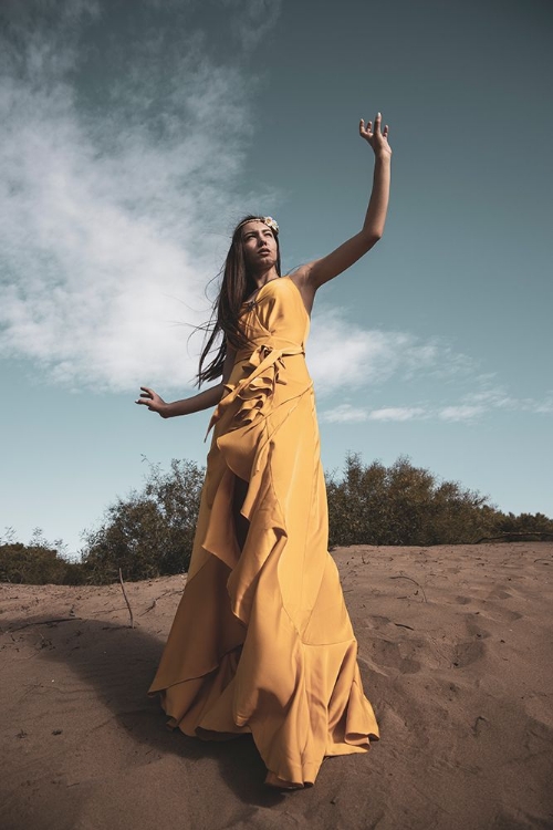 Picture of WOMAN IN YELLOW DRESS