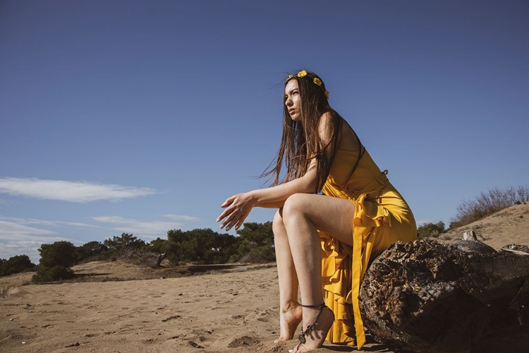 Picture of WOMAN IN YELLOW DRESS