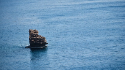 Picture of PEACEFUL SEA VIEW AND CLIFFS