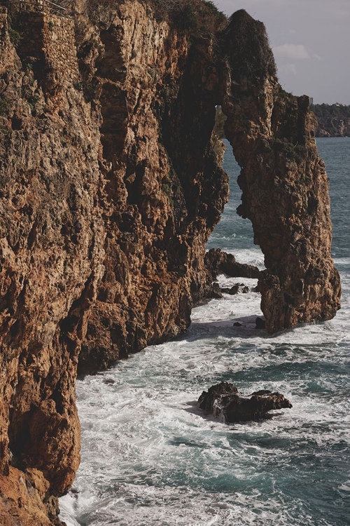 Picture of SEA WAVES AND ROCKS