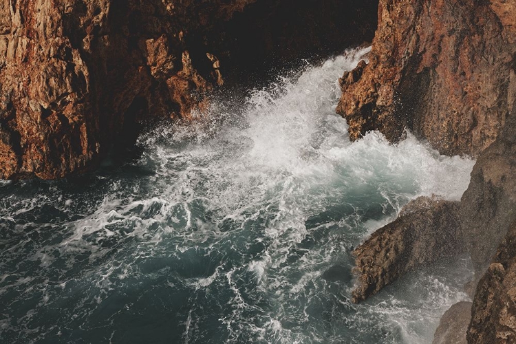 Picture of SEA WAVES AND ROCKS