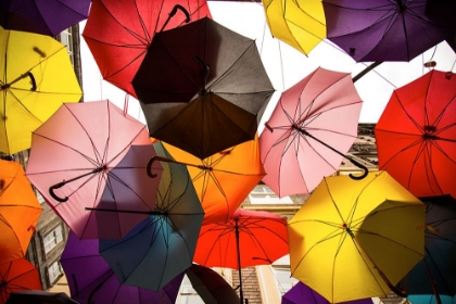 Picture of OLD BUILDING AND DECORATIVE UMBRELLAS