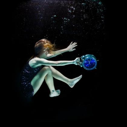 Picture of UNDERWATER ARTISTIC PORTRAIT SHOOTING