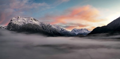 Picture of EGLINTON VALLERY MIST SUNRISE