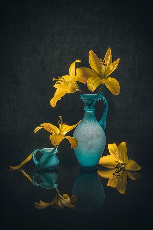 Picture of BLOOMING YELLOW LILIES