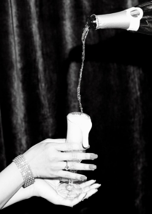 Picture of CHAMPAGNE HANDS BW