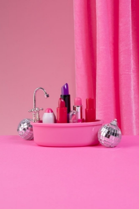 Picture of LIPSTICK BATHTUB