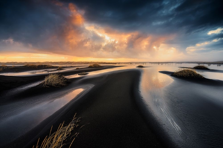 Picture of BLACK BEACH