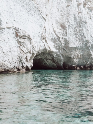 Picture of BEAUTIFUL CAVE, MILOS