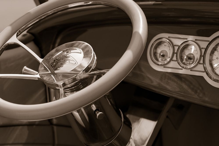 Picture of ANTIQUE STEERING WHEEL