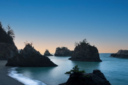 Picture of SECRET BEACH SEA STACKS