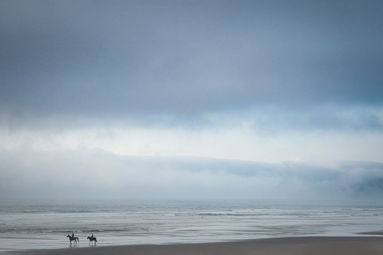 Picture of STROLLING ALONG THE BEACH