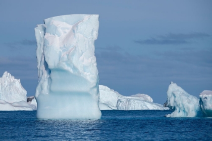 Picture of ANTARCTICA-SOUTHERN OCEAN-SOUTH ORKNEY ISLANDS-CORONATION ISLAND-ICEBERG BAY.