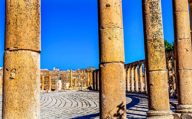 Picture of ANCIENT ROMAN CITY-JERASH-JORDAN. CAME TO POWER 300 BC TO 600 AD.