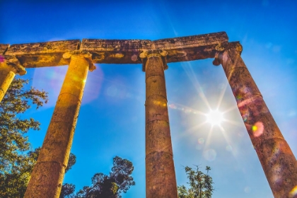 Picture of IONIC COLUMNS SUN OVAL PLAZA-JERASH-JORDAN. JERASH CAME TO POWER FROM 300 BC TO 600 AD.