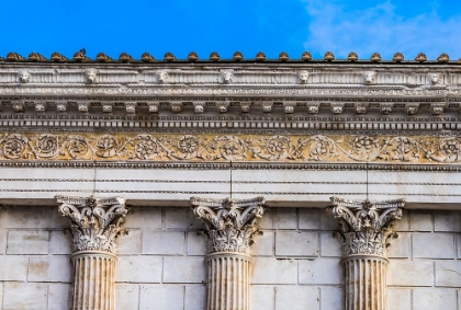 Picture of DECORATIONS MAISON CARREE-NIMES-GARD-FRANCE. TEMPLE CREATED IN 7 AD.