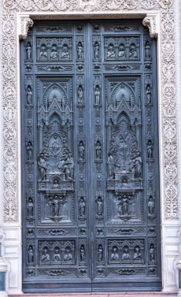 Picture of FRONT DOOR. DUOMO SANTA MARIA DEL FIORE. TUSCANY-ITALY.