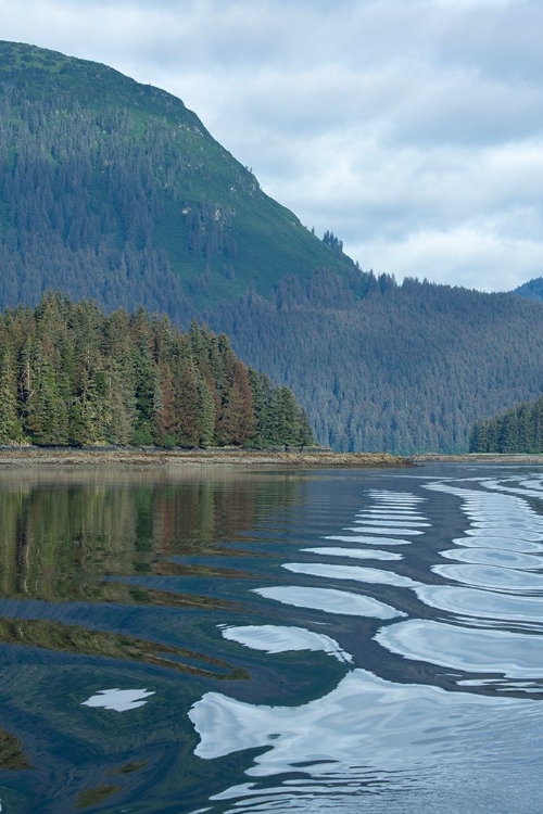 Picture of USA-ALASKA-ADMIRALTY ISLAND.