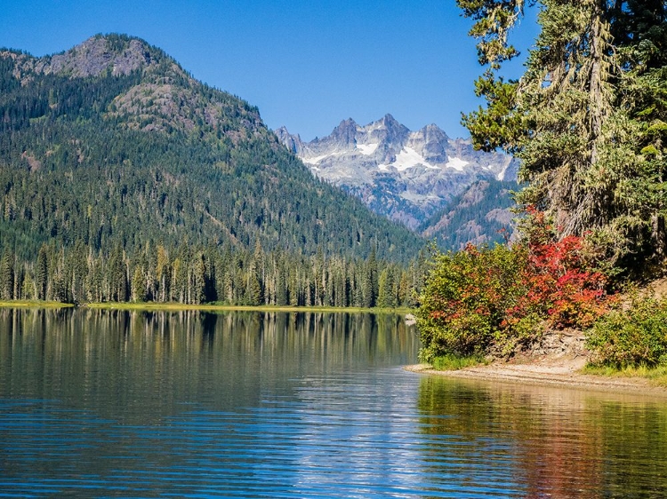 Picture of USA-WASHINGTON STATE-KITTITAS COUNTY. COOPER LAKE IN THE CENTRAL WASHINGTON CASCADE MOUNTAINS.