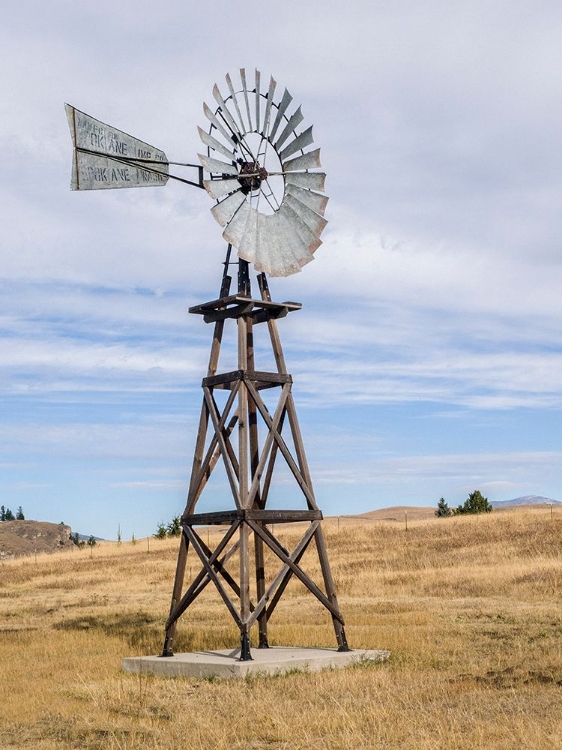 Picture of USA-WASHINGTON STATE-MOLSON-OKANOGAN COUNTY. WINDMILL IN THE GHOST TOWN.