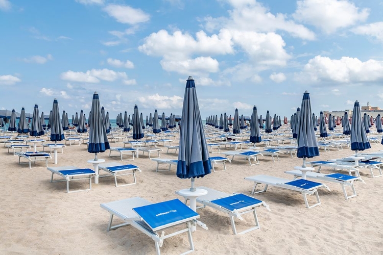 Picture of PUGLIA, ITALY BEACH UMBRELLAS