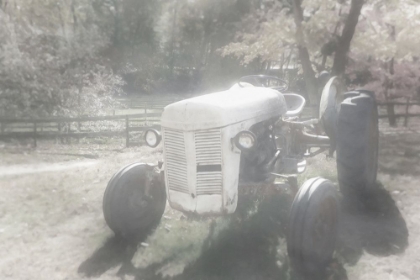 Picture of TRACTOR IN FALL