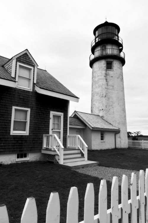 Picture of HIGHLAND LIGHT BLACK AND WHITE