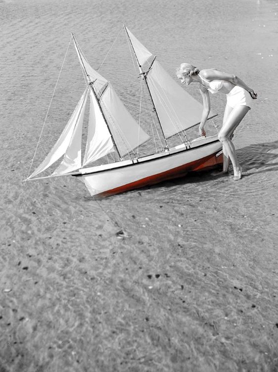 Picture of WOMAN WITH BOAT 1948 RED TF