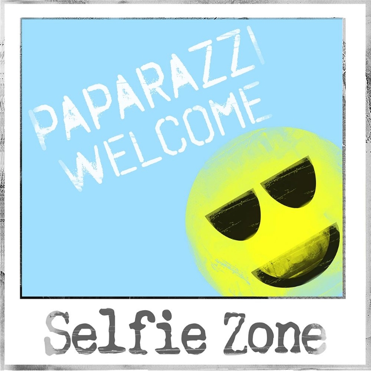 Picture of SELFIE ZONE PAPARAZZI