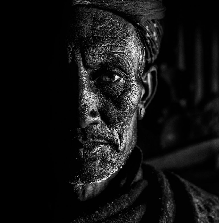 Picture of FACE IN DARK