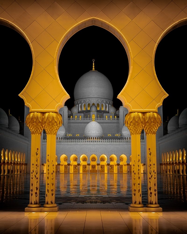 Picture of SHEIKH ZAYED GRAND MOSQUE GOLD AND BLACK