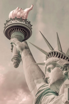 Picture of NEW YORK CITY STATUE OF LIBERTY | URBAN VINTAGE STYLE